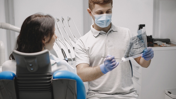 Wanneer maakt de tandarts een röntgenfoto van uw gebit?